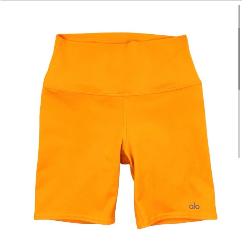 Alo orange 7 inch bike shorts